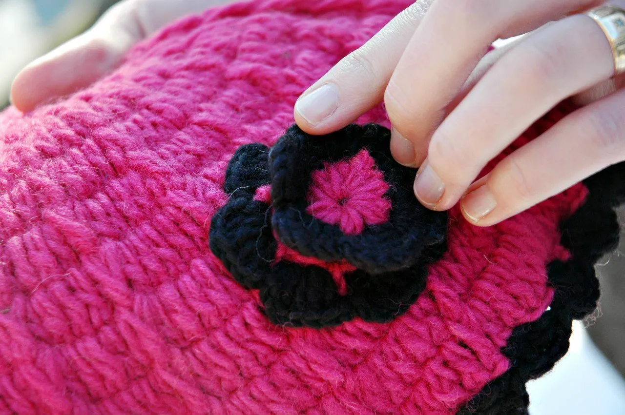 Handmade Tibetan Wool Pink and Black Hat