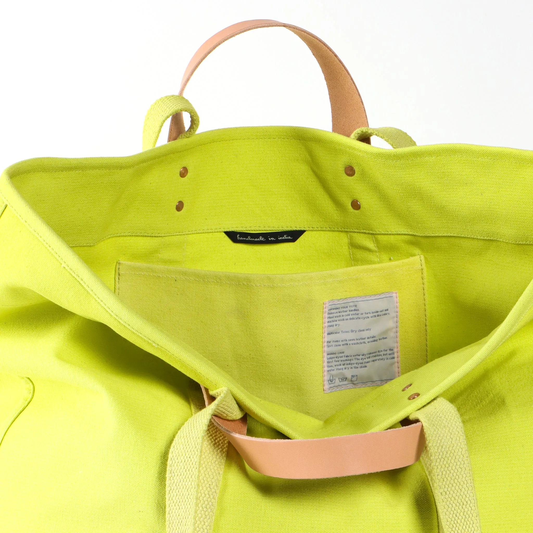 Large East West Tote | Lime