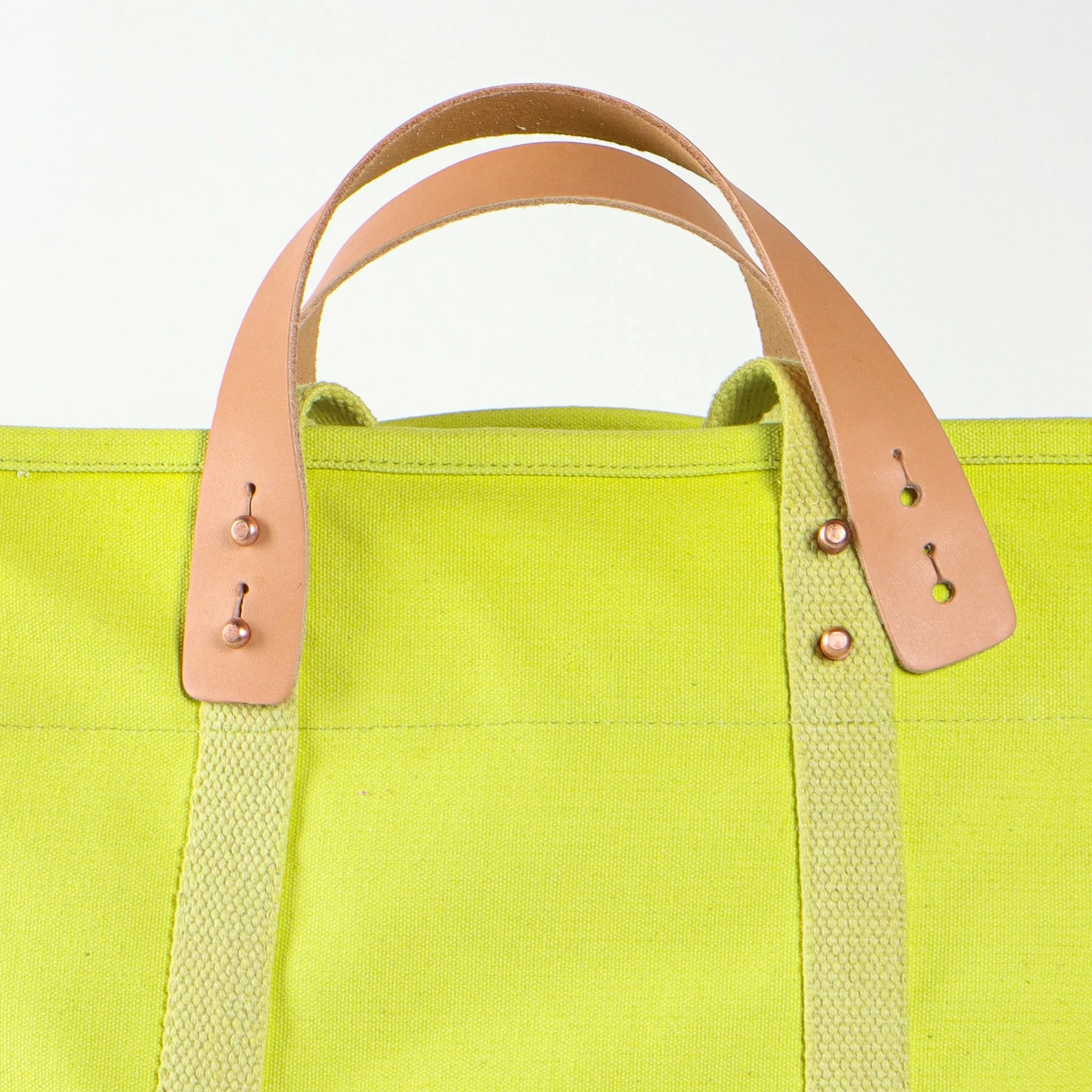 Large East West Tote | Lime