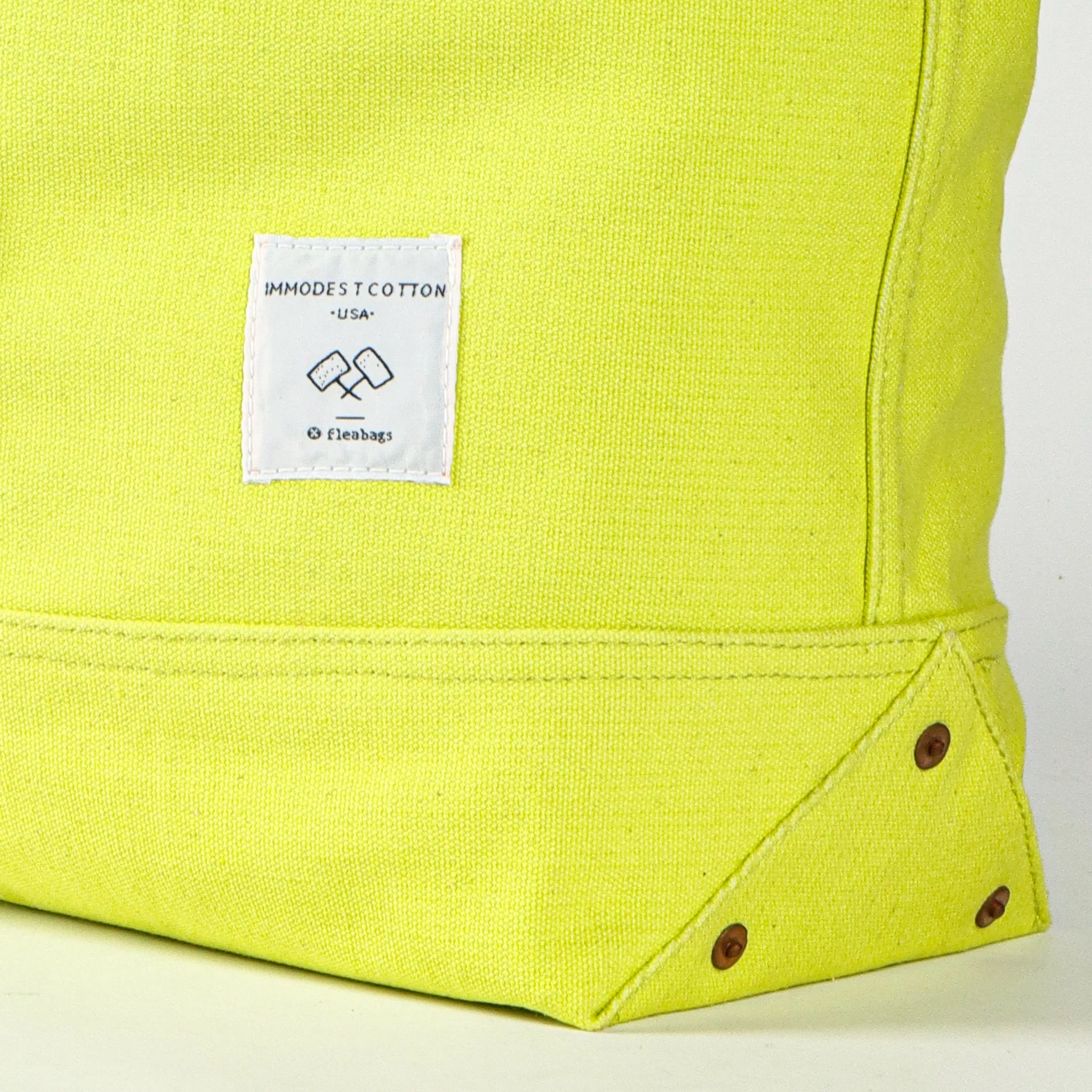 Large East West Tote | Lime