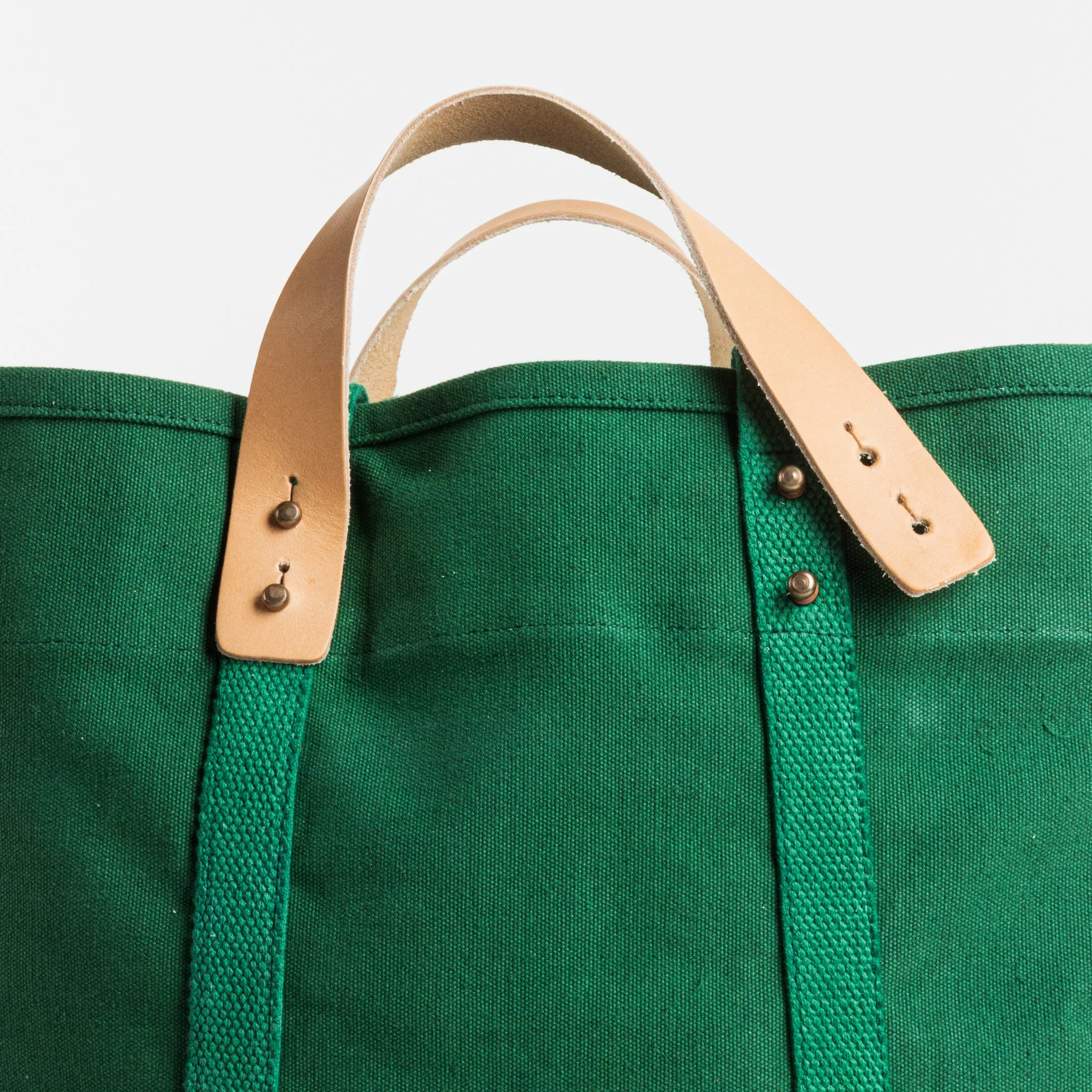 Large East West Tote | Pine